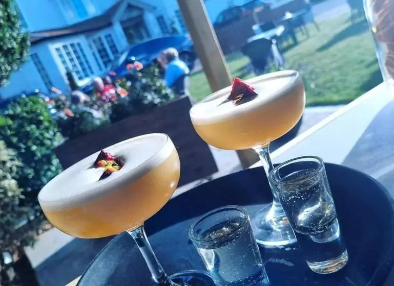 צימר Burlington Berties