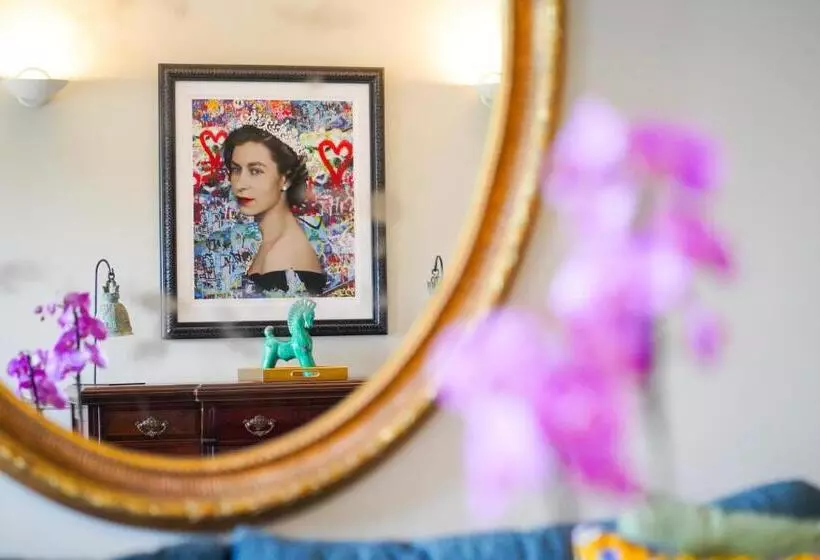 צימר Burlington Berties