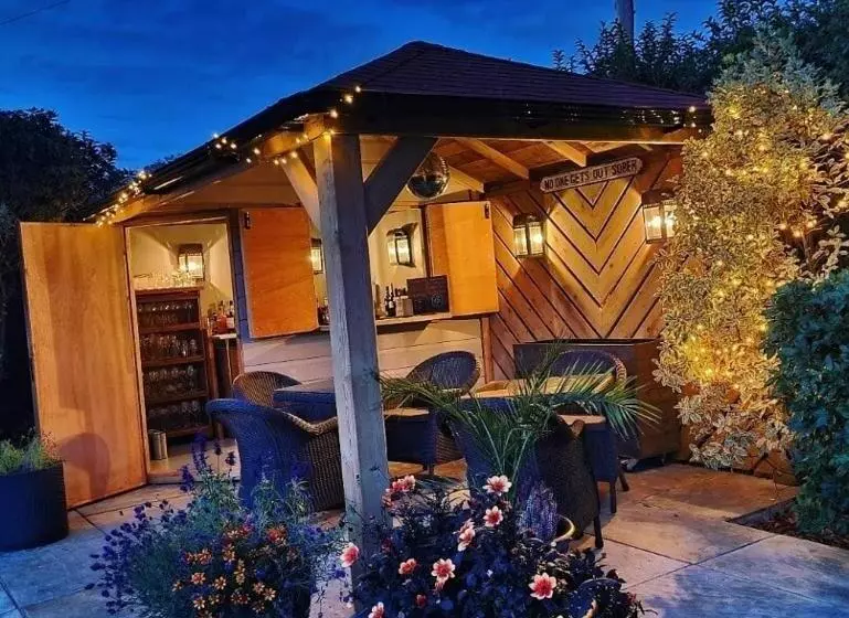 צימר Burlington Berties