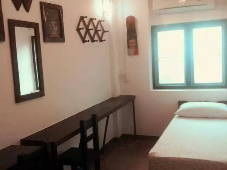 Dmk Hostel Donmueang Airport