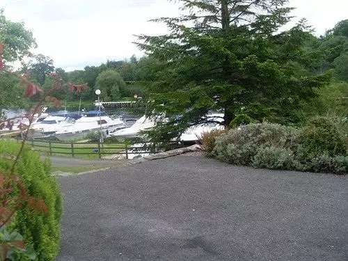 Hotel Carrybridge Lakeside Lodge