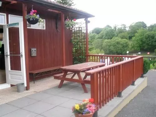 Hotel Carrybridge Lakeside Lodge