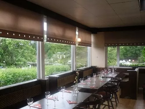 Hotel Carrybridge Lakeside Lodge