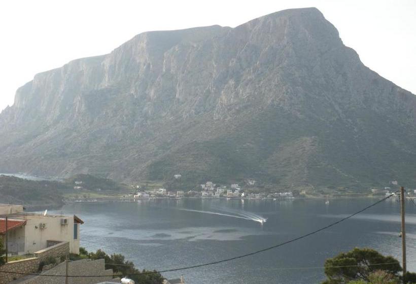 בית מלון כפרי Kamari