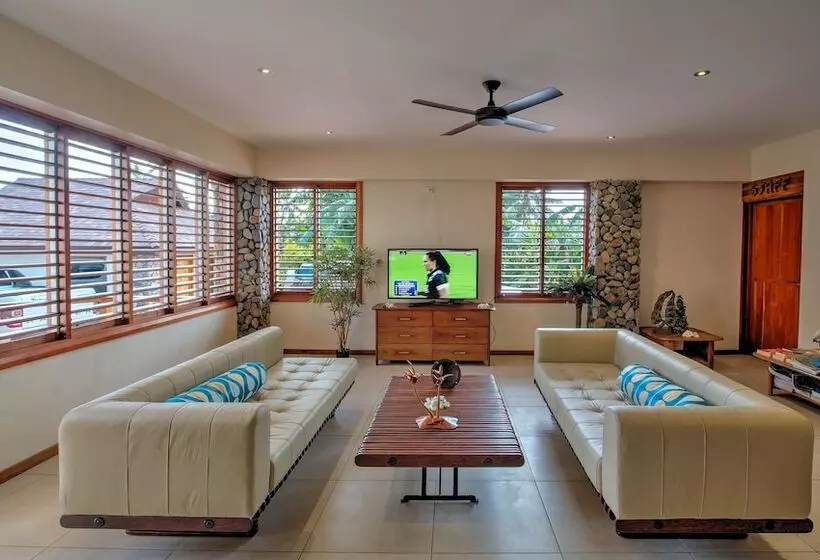 בית מלון כפרי Maui Palms