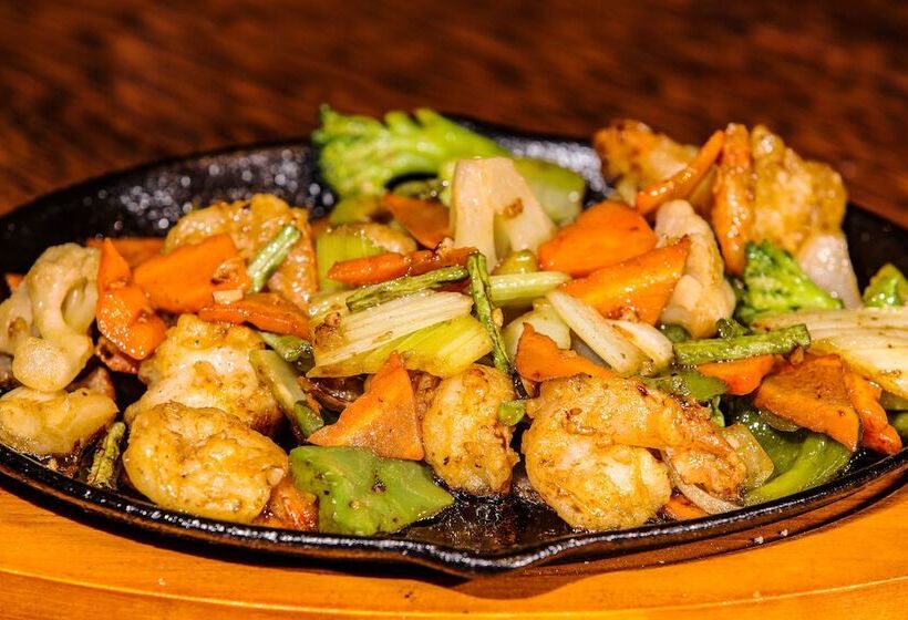 בית מלון כפרי Maui Palms