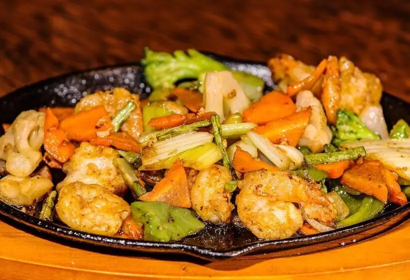 בית מלון כפרי Maui Palms