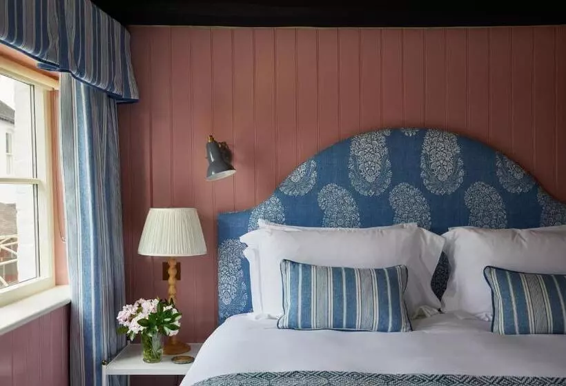 Отель The Bear Inn, Hodnet