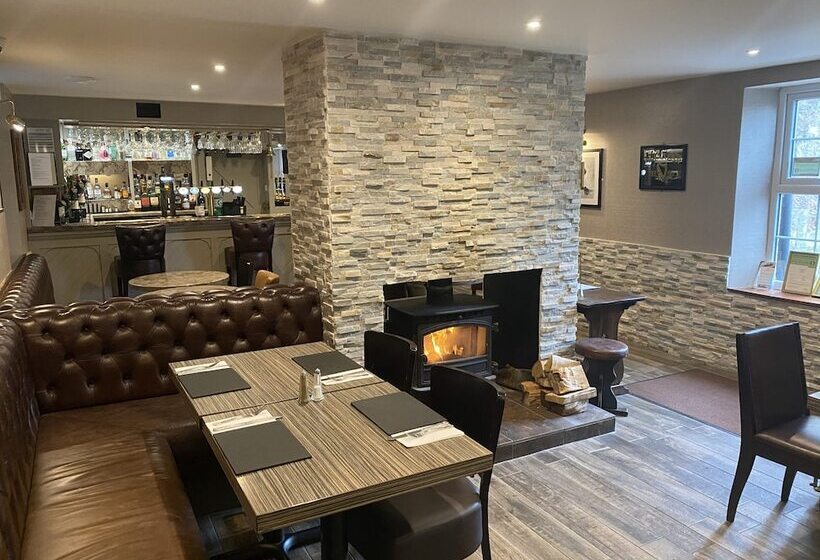 酒店 The Blue Bell Crookham