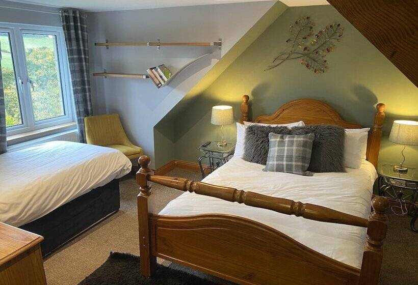 酒店 The Blue Bell Crookham