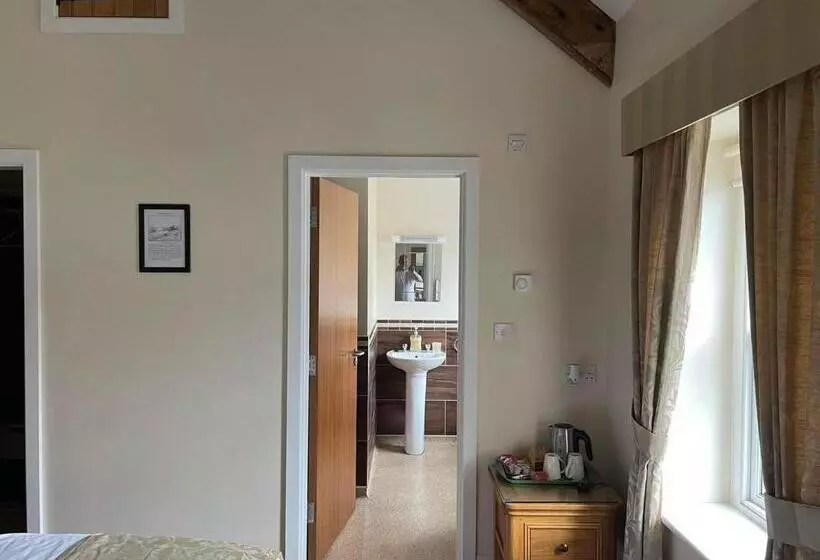 酒店 The Cambrian Bar & Grill