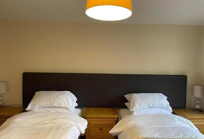 فندق The Cambrian Bar & Grill