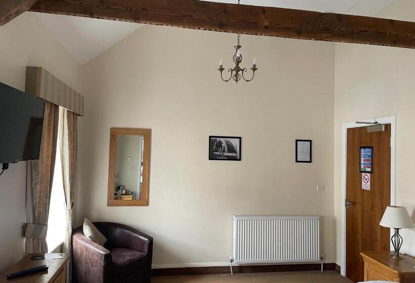 فندق The Cambrian Bar & Grill