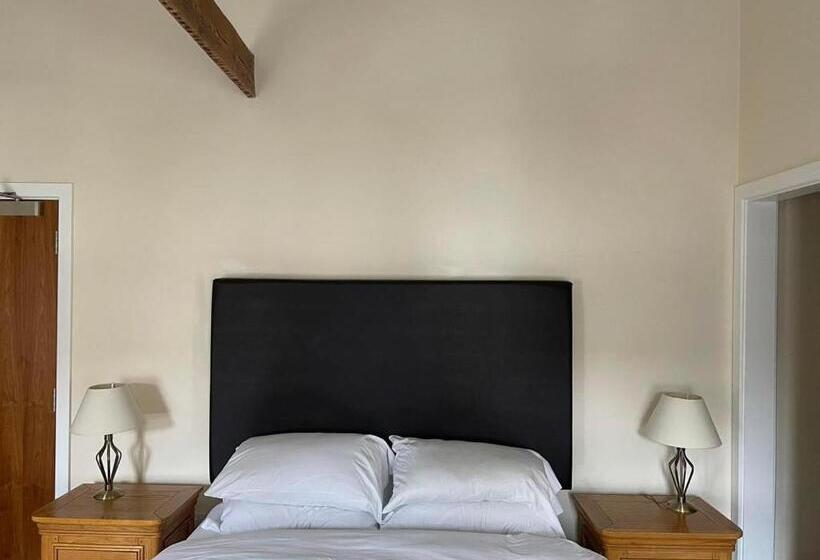 فندق The Cambrian Bar & Grill