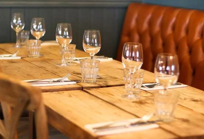 Отель The Cliff House