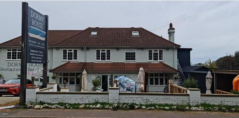 בית מלון כפרי The Dormy House