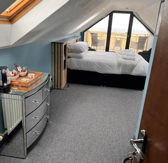 בית מלון כפרי The Dormy House