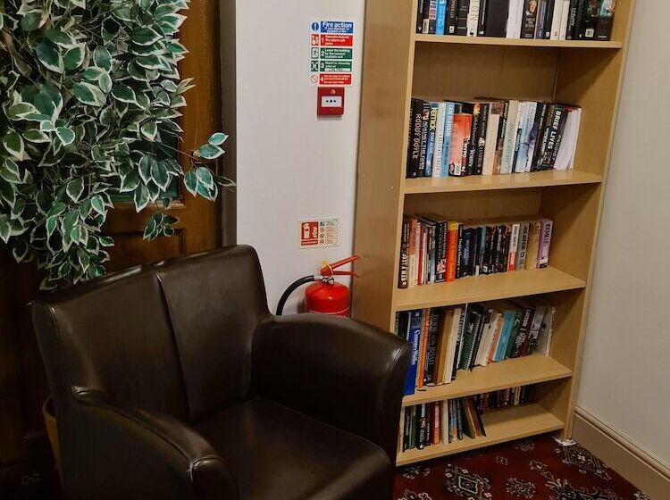 فندق The Kings Head Inn