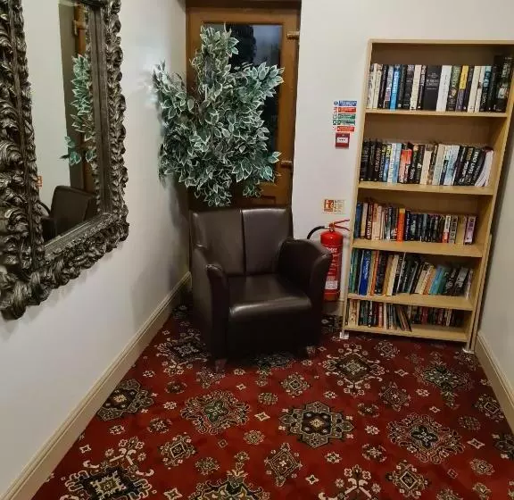 Отель The Kings Head Inn