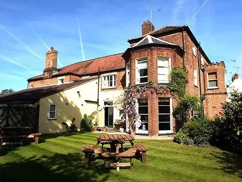 בית מלון כפרי The Lawns