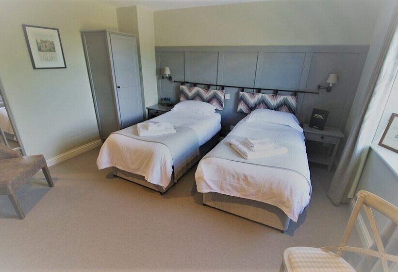 فندق The Tawny Owl