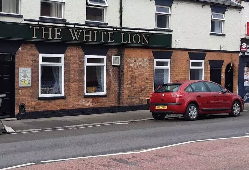 ホテル The White Lion