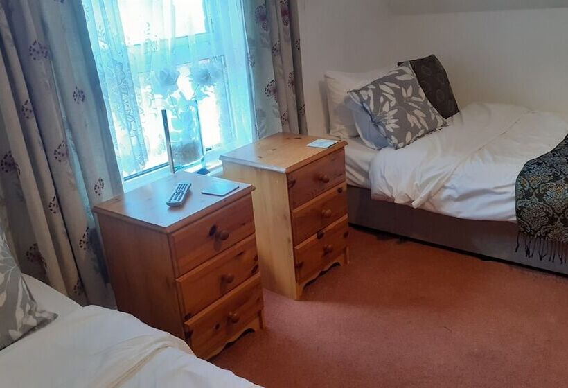 בית מלון כפרי Weatherbury