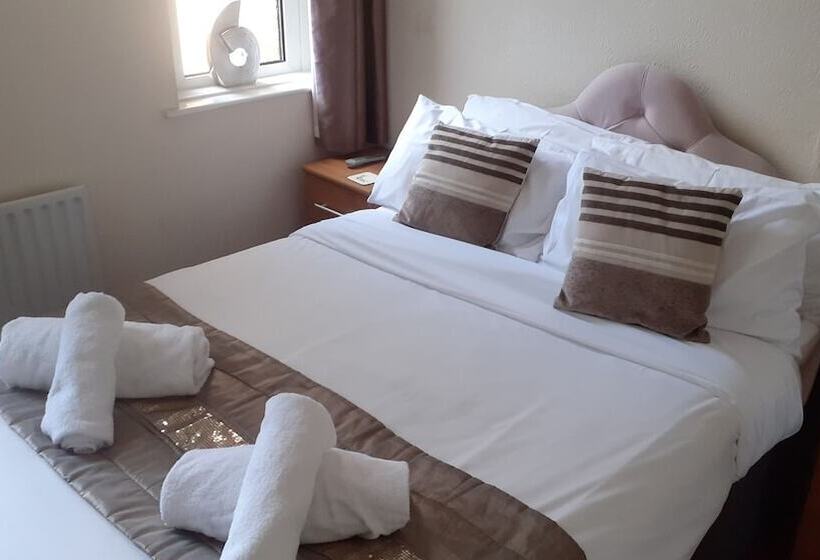 בית מלון כפרי Weatherbury