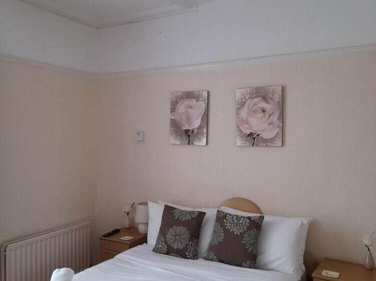 בית מלון כפרי Weatherbury