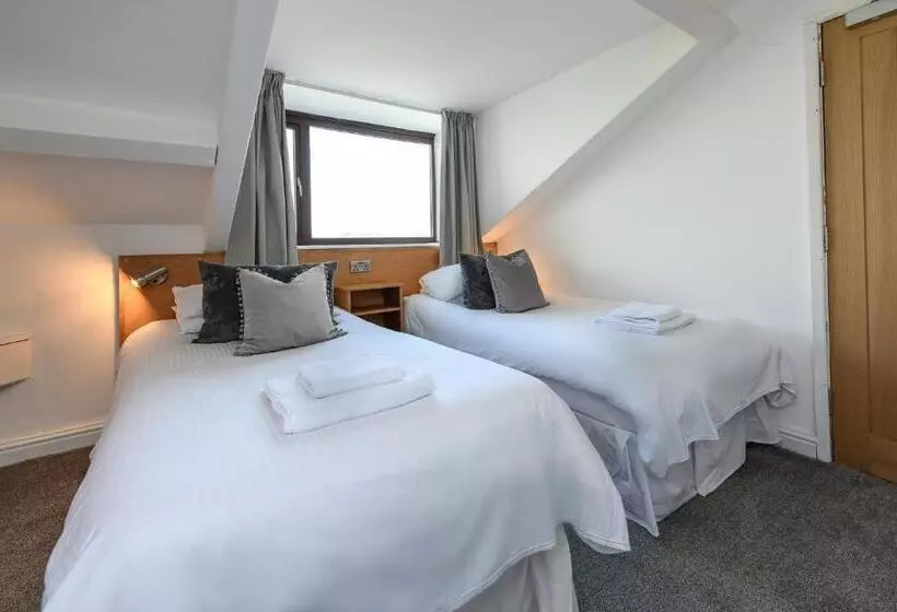 فندق Woodlands Hall