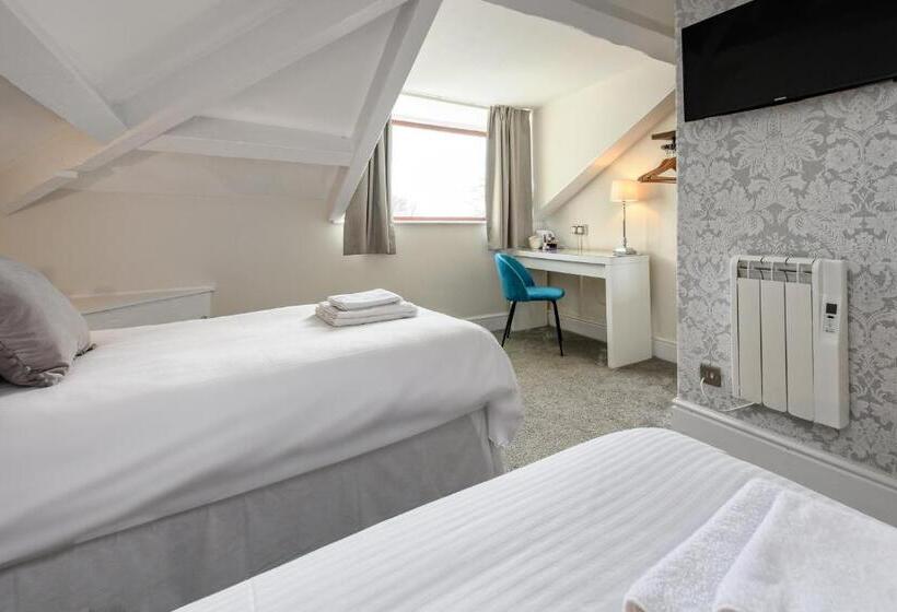 בית מלון כפרי Woodlands Hall