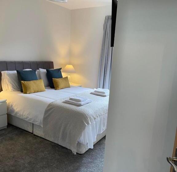 בית מלון כפרי Woodlands Hall