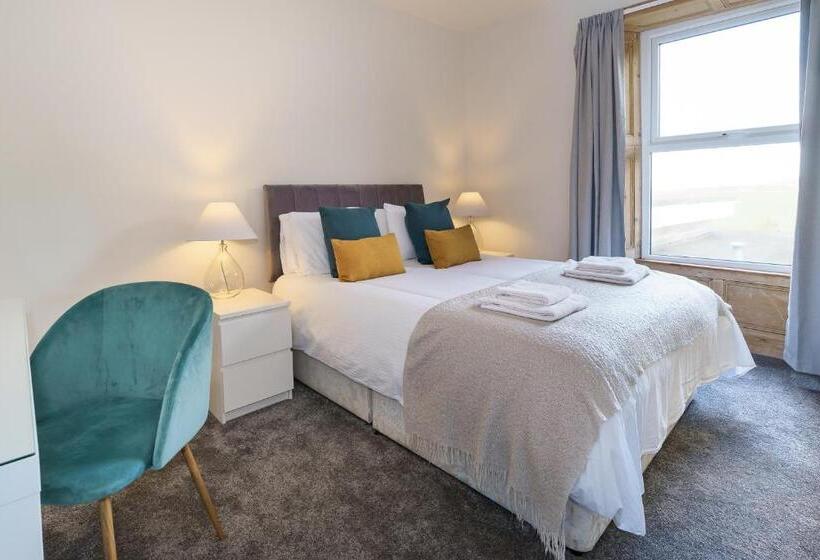 בית מלון כפרי Woodlands Hall