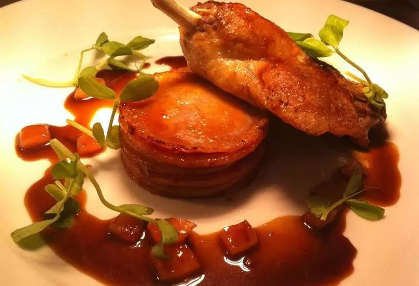 Отель Ye Olde George Inn  Badger Pubs