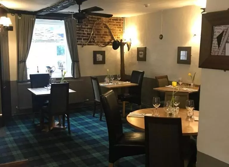 Отель Ye Olde George Inn  Badger Pubs