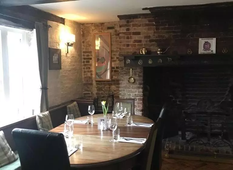 Отель Ye Olde George Inn  Badger Pubs