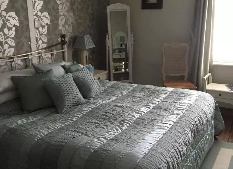 Отель Ye Olde George Inn  Badger Pubs