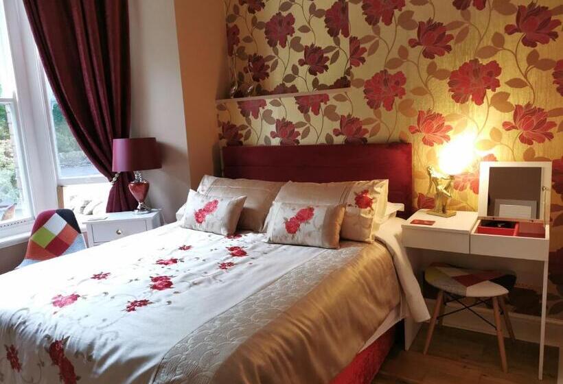 Oakfield House Bed And Breakfast