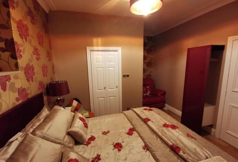 Oakfield House Bed And Breakfast