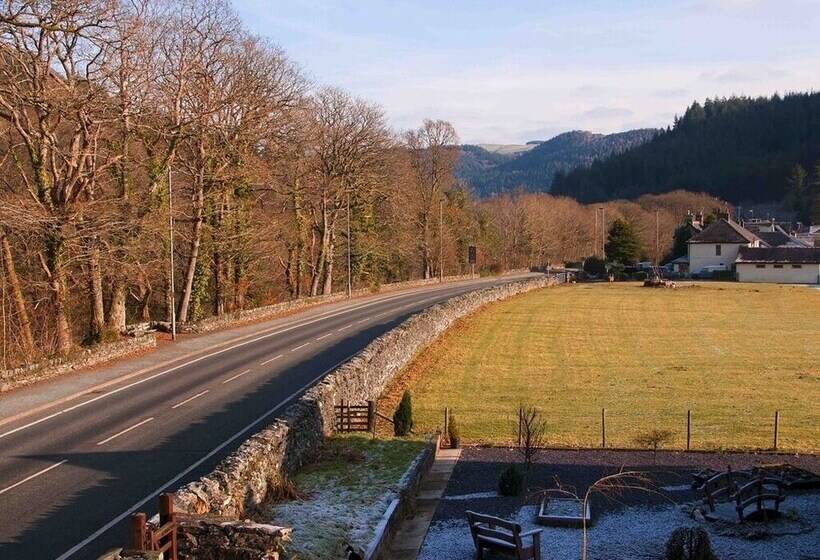 Oakfield House Bed And Breakfast