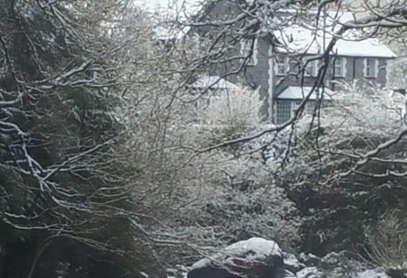 Oakfield House Bed And Breakfast