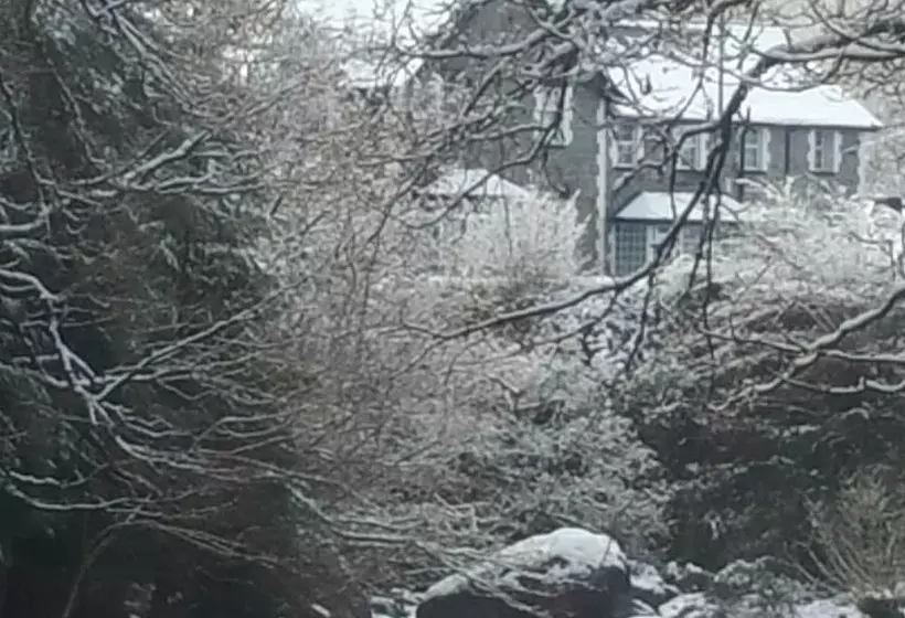 Oakfield House Bed And Breakfast