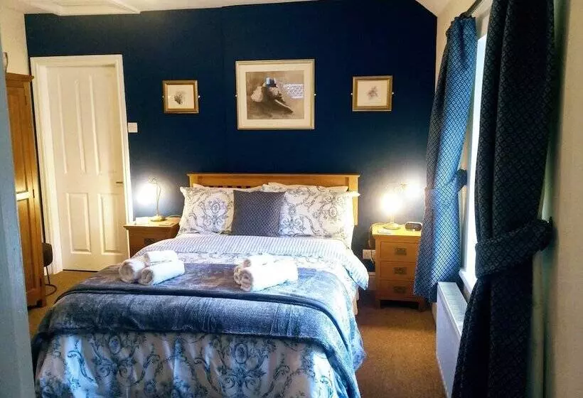 Oakfield House Bed And Breakfast