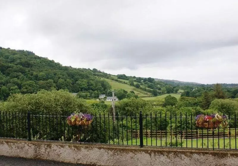 بنسيون Glenn Eireann House