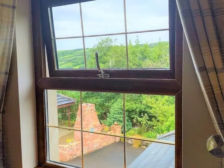 بنسيون Glenn Eireann House