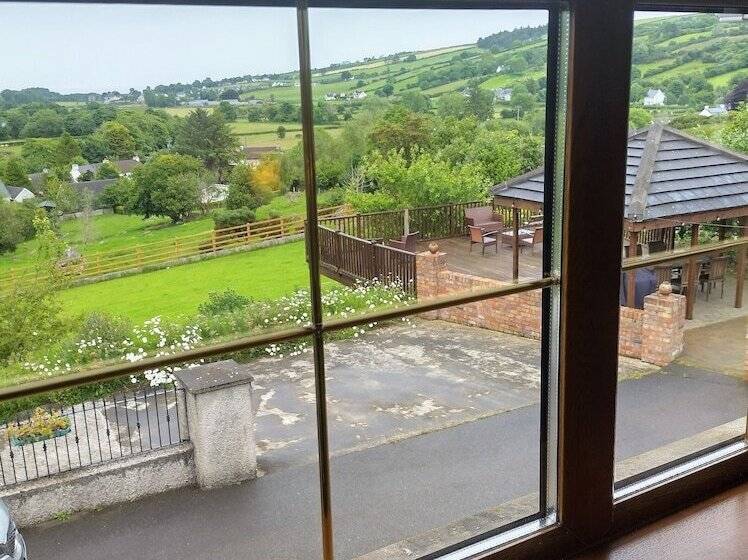 بنسيون Glenn Eireann House