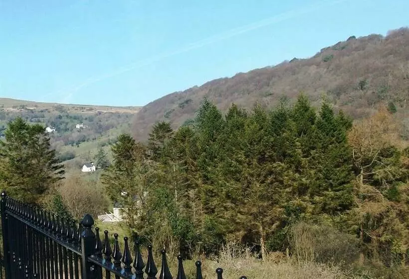 بنسيون Glenn Eireann House