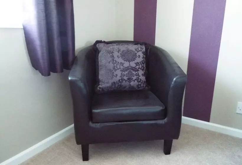 Pensió Guston House