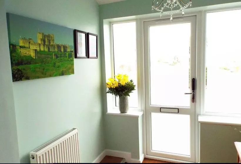 Pensió Guston House