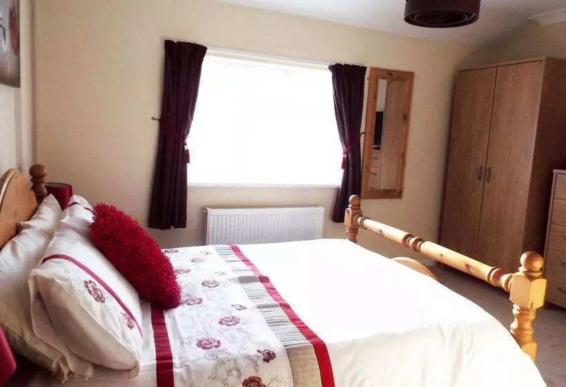 Pensió Guston House